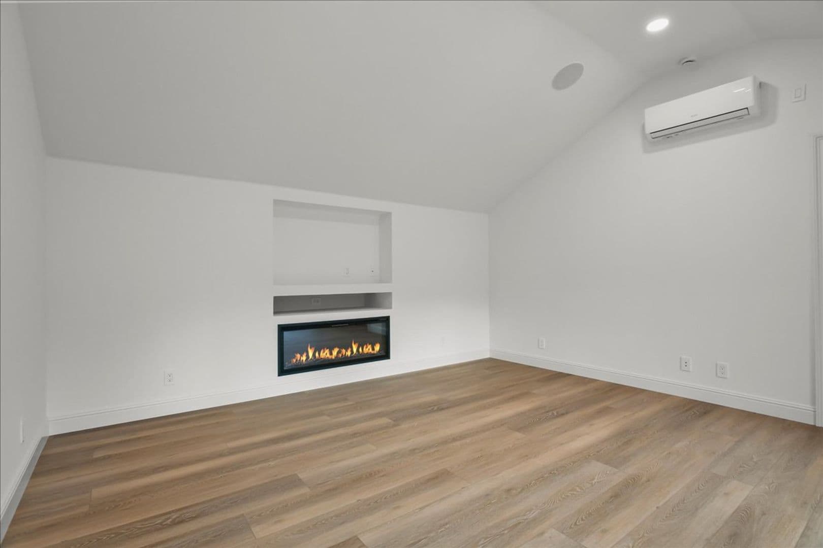 Los Gatos House: 18911 Decatur Road