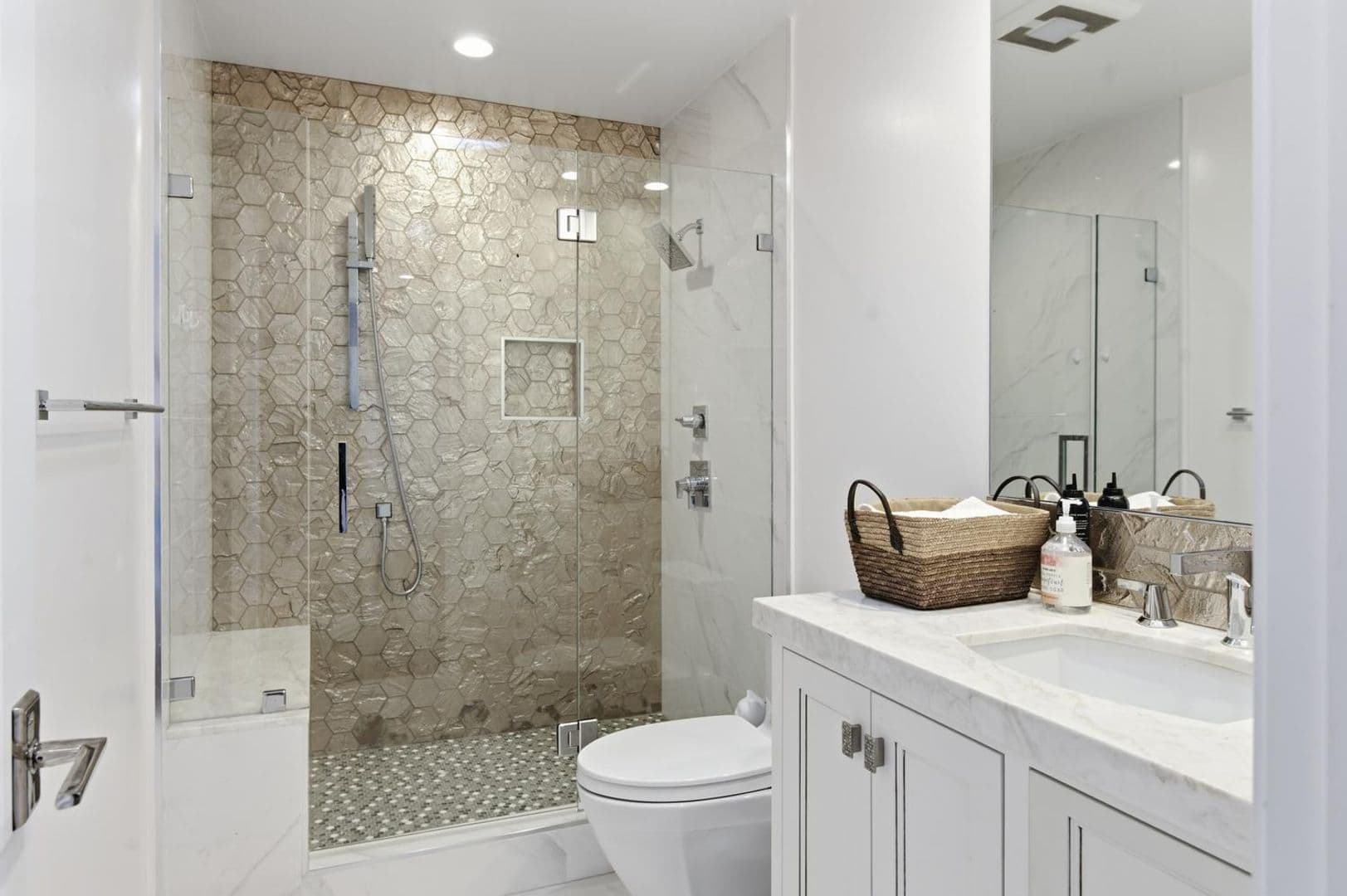 Monte Sereno House: 15943 Viewfield Road