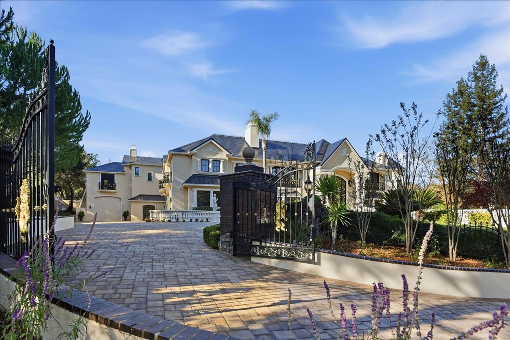 Los Gatos House: 18911 Decatur Road