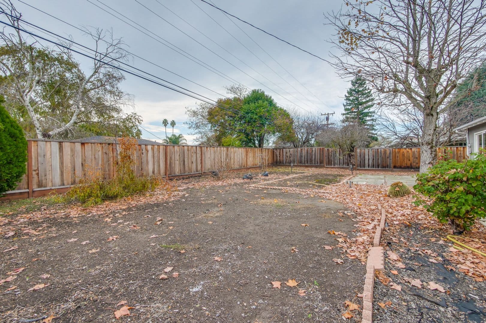 Dublin House: 7530 Kilrush Ave