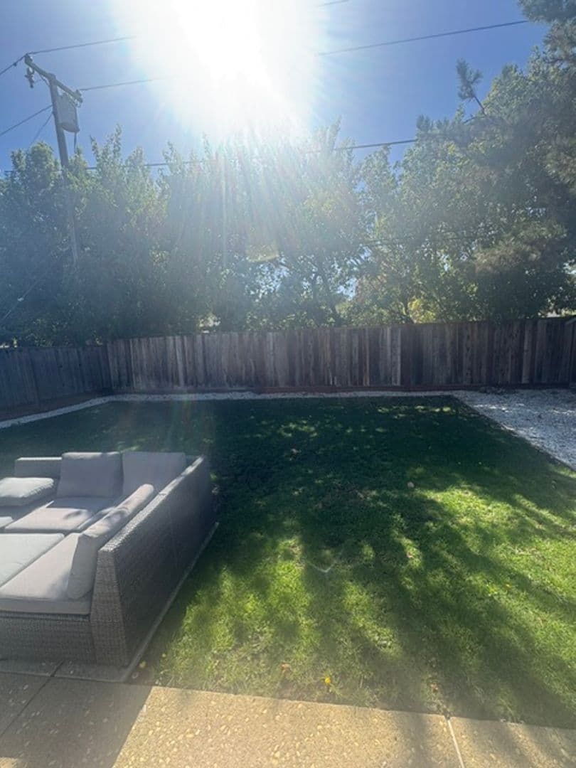 Los Altos House: 1074 Highlands Circle