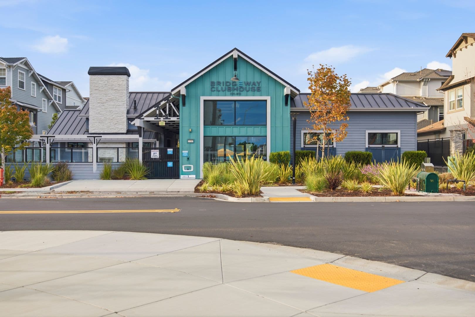 Newark House: 8564 Seawind Way