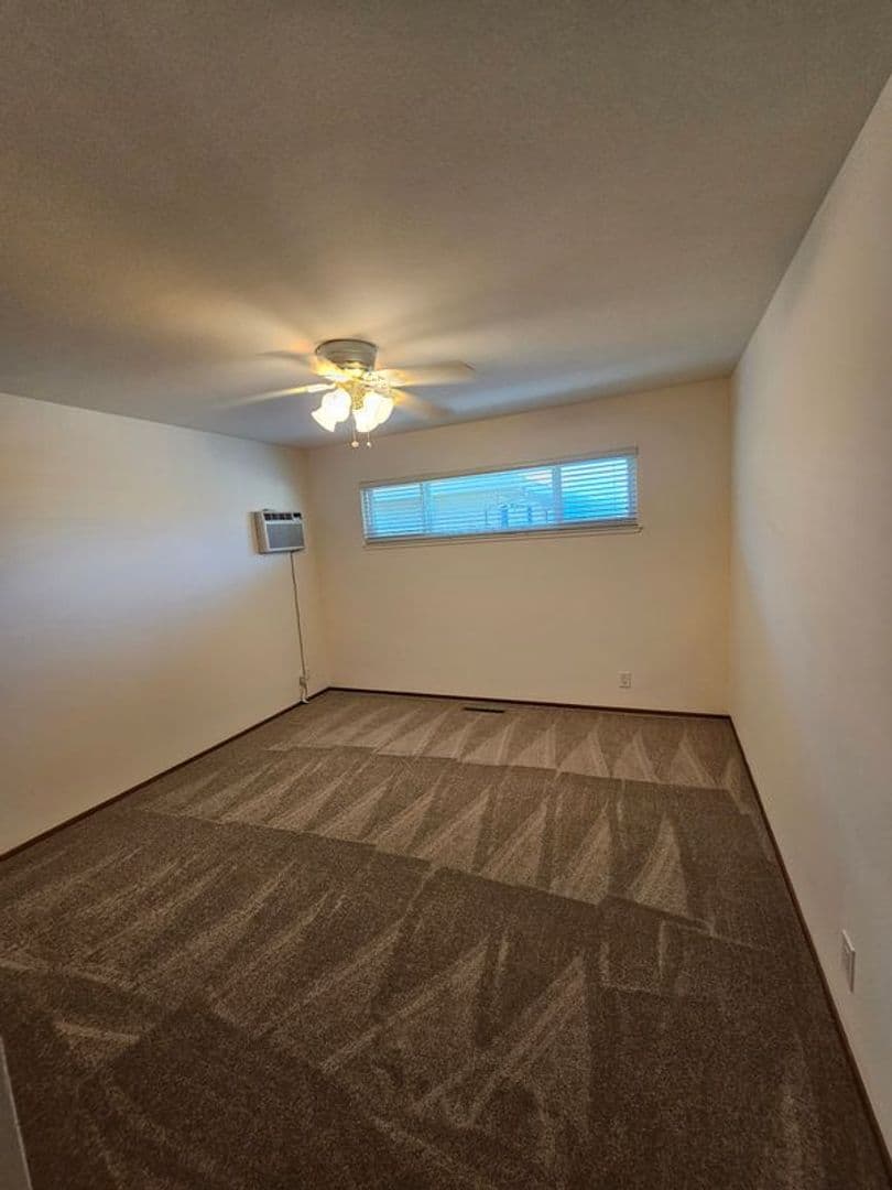 San Leandro House: 420 Pagano Court