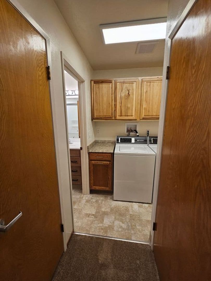 San Leandro House: 420 Pagano Court