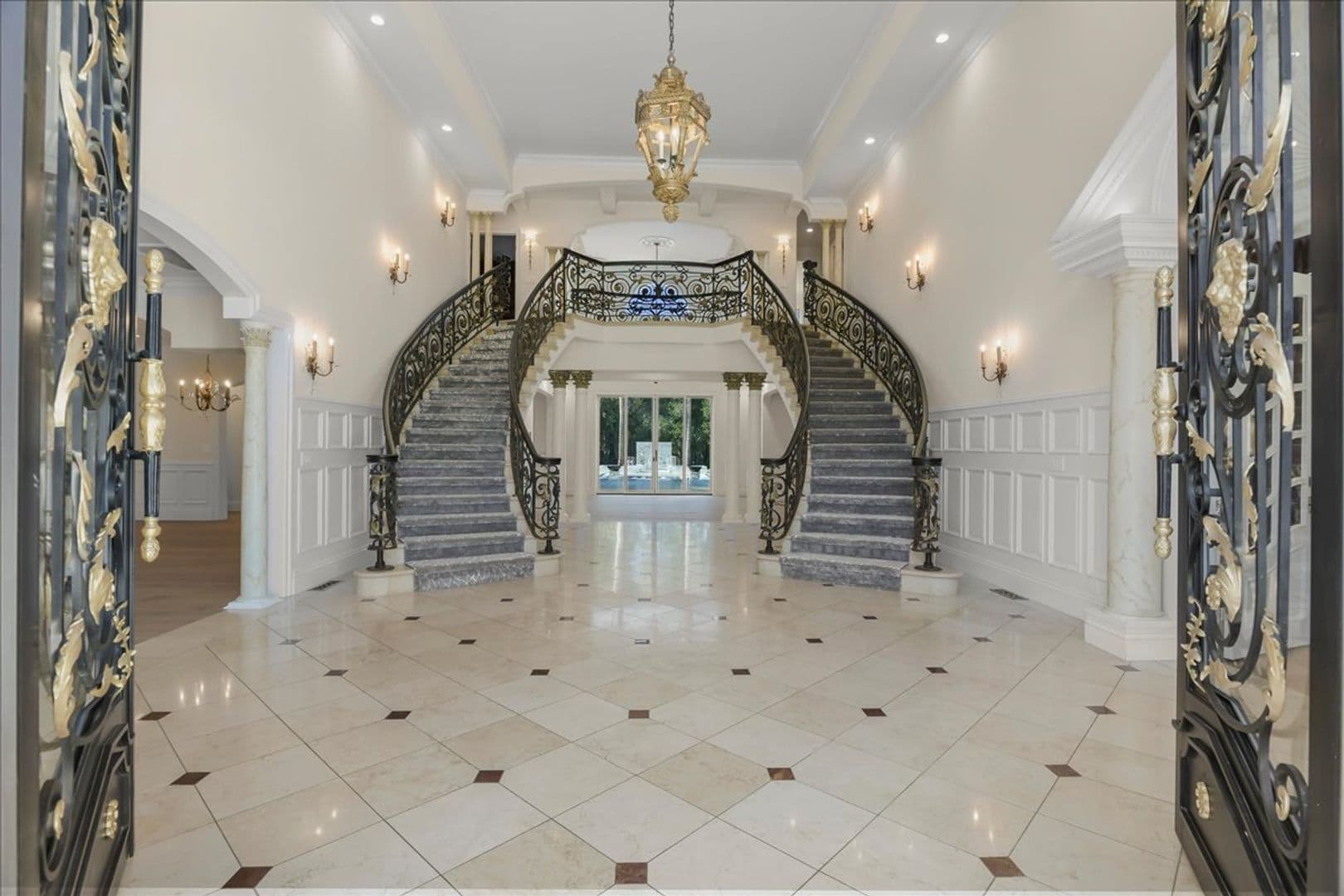 Los Gatos House: 18911 Decatur Road