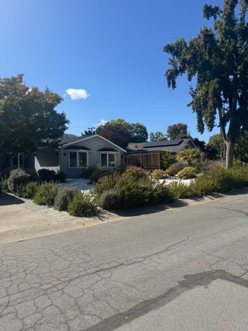 Los Altos House: 1074 Highlands Circle
