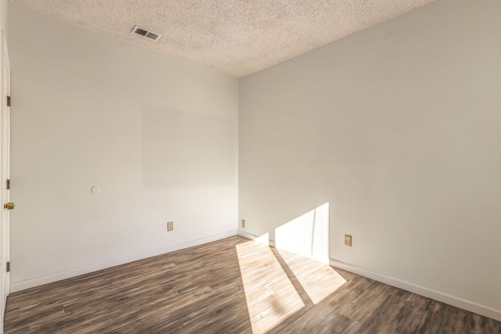 San Jose Townhome: 2260 Freya Dr.