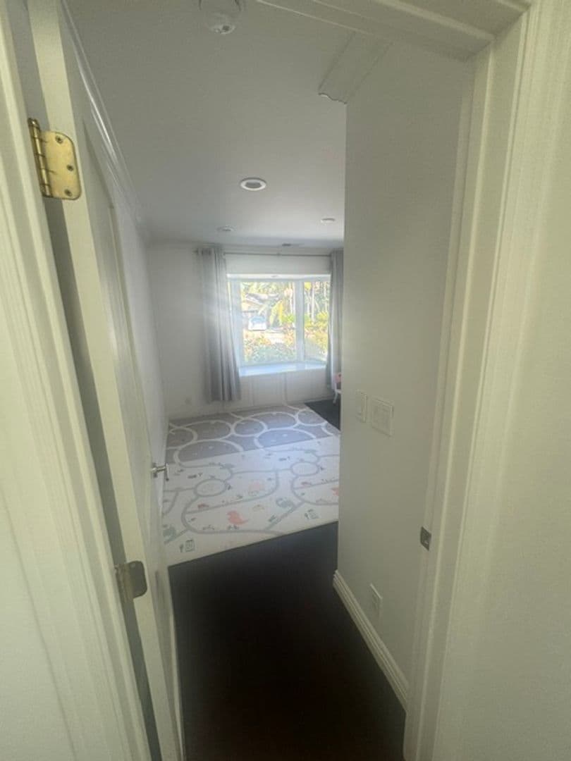 Los Altos House: 1074 Highlands Circle