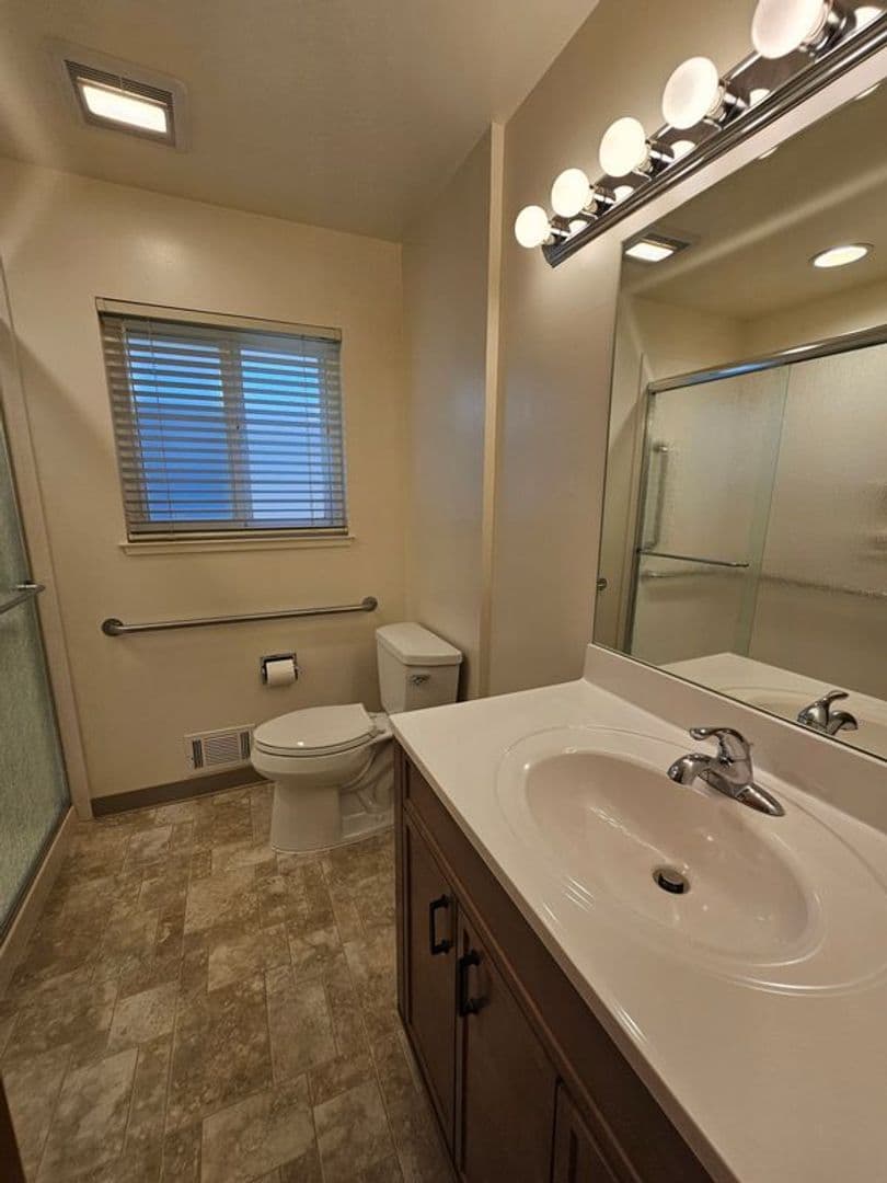 San Leandro House: 420 Pagano Court