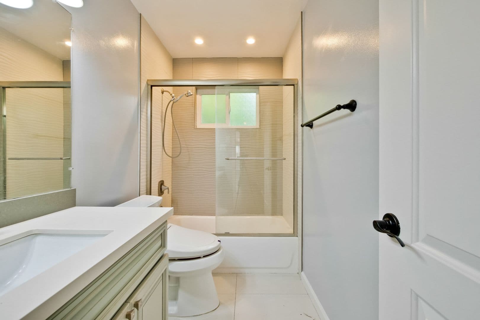 Dublin House: 7530 Kilrush Ave