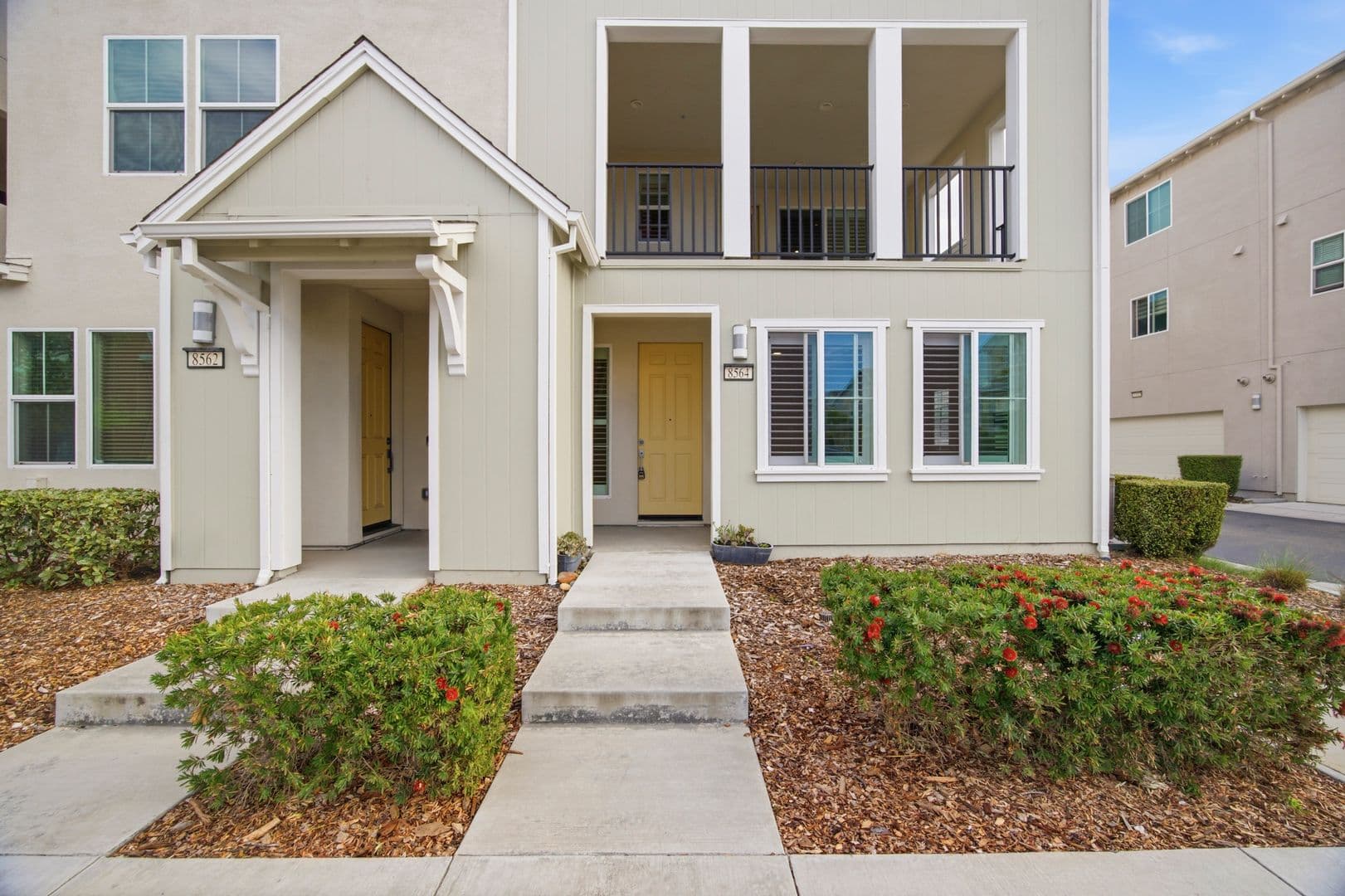 Newark House: 8564 Seawind Way