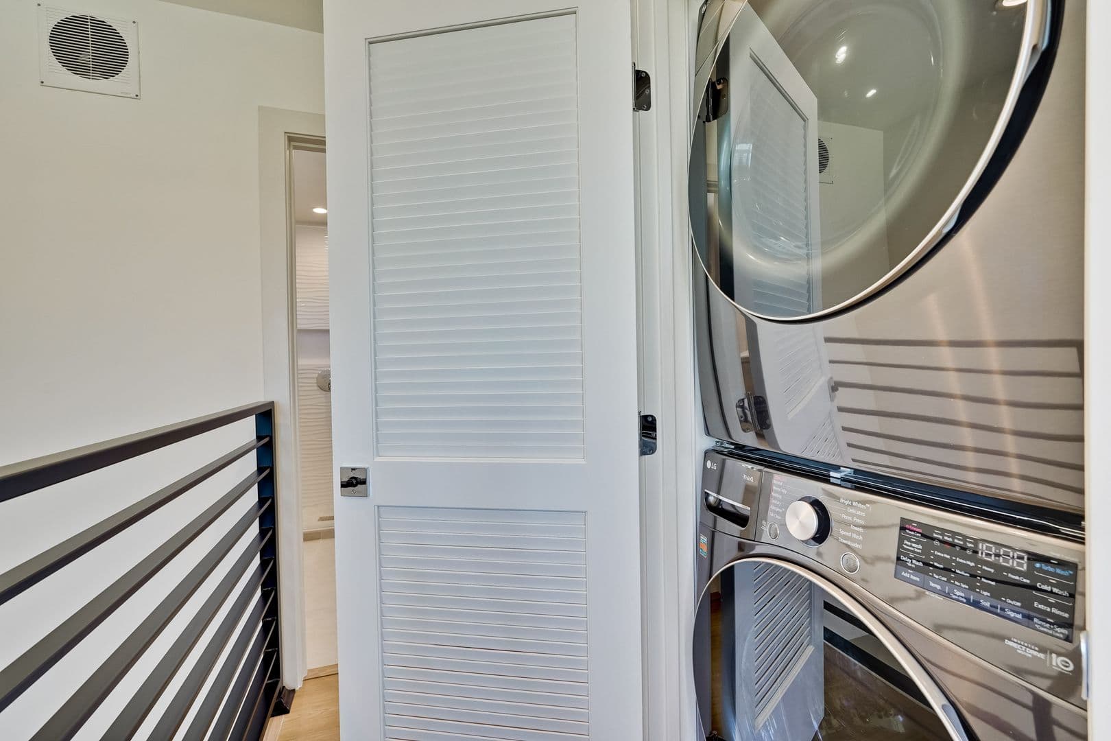 Redwood City House: 505 Beech Street