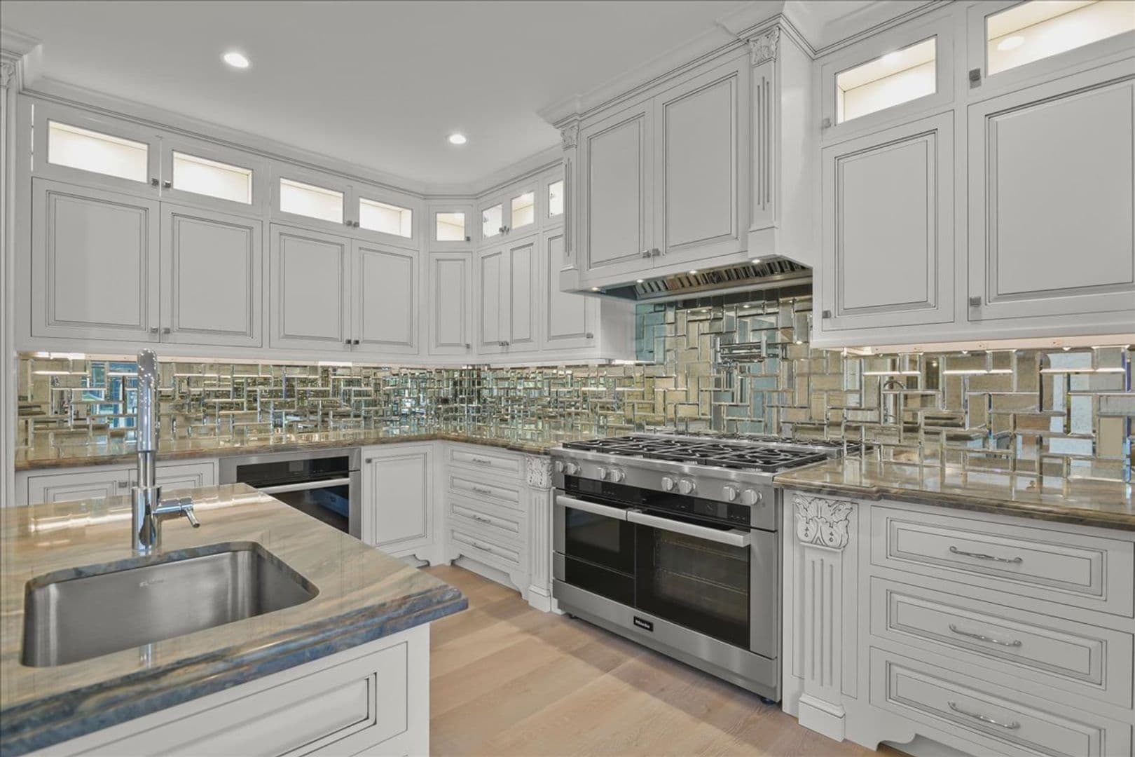 Los Gatos House: 18911 Decatur Road