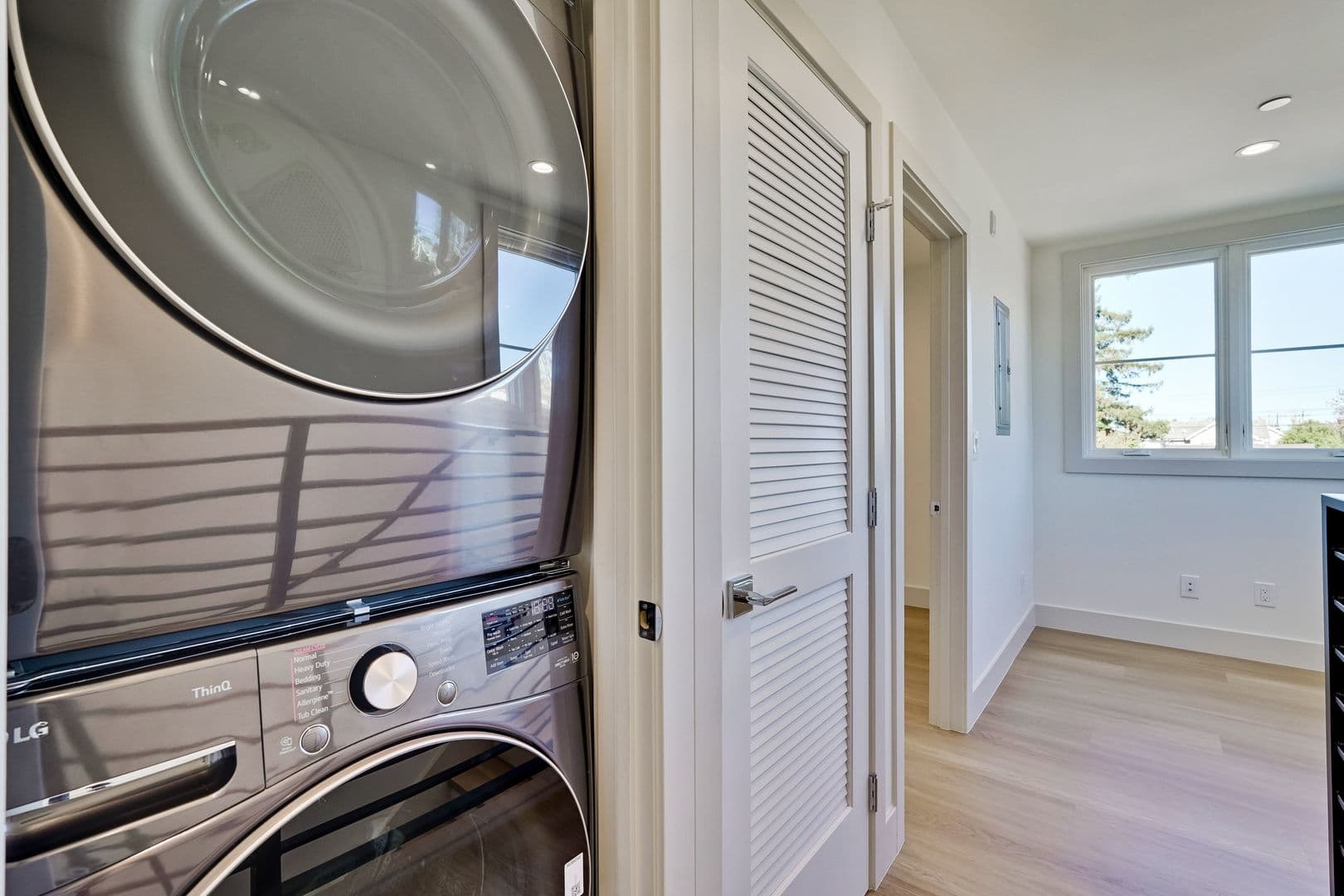 Redwood City House: 505 Beech Street