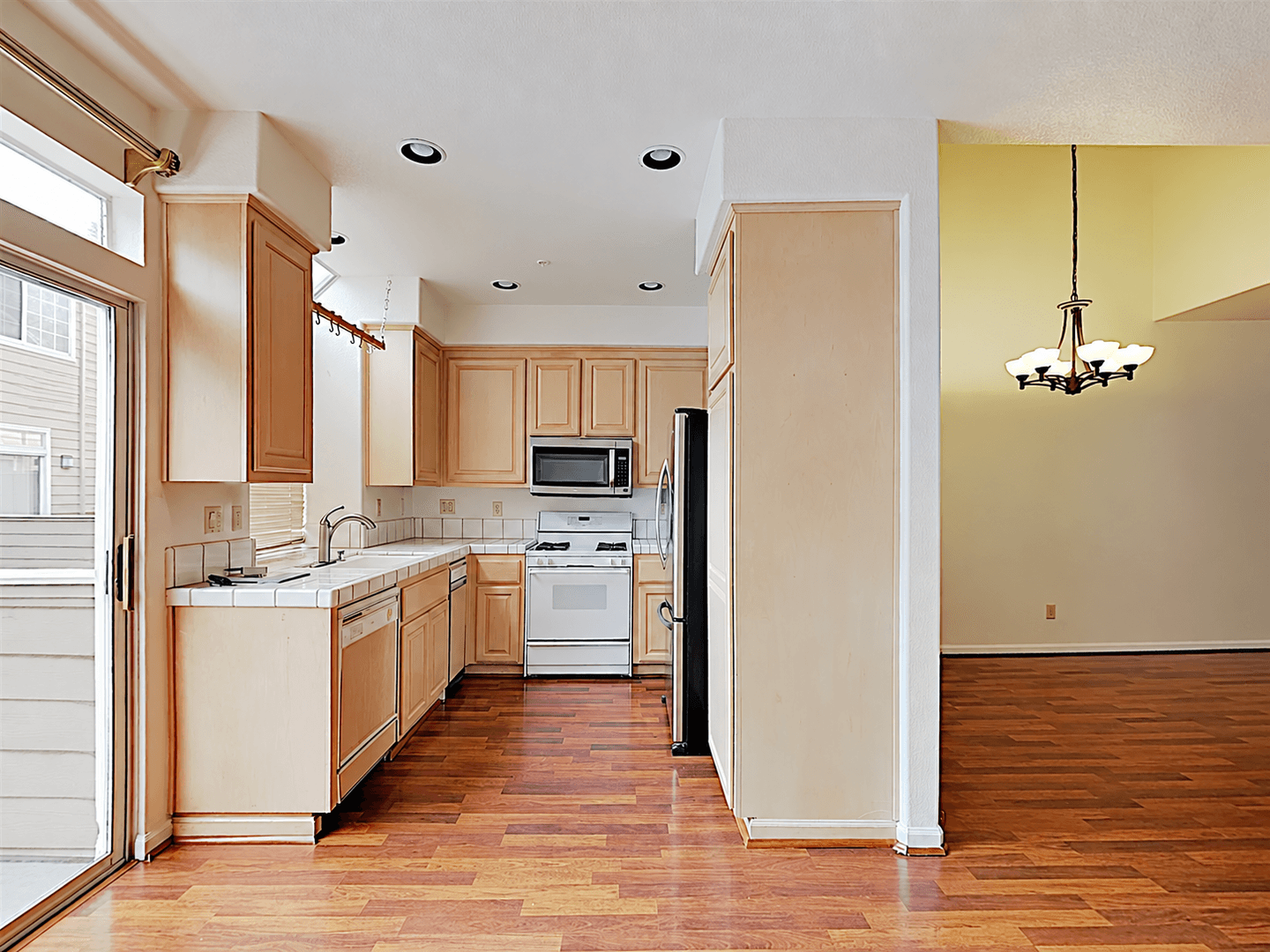 Sunnyvale Townhome: 1156 La Rochelle Ter #D