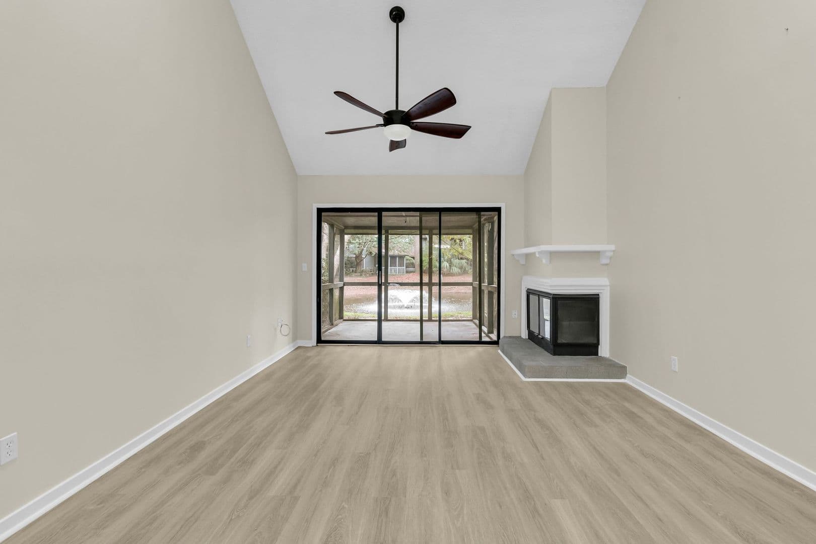 Mt Pleasant House: 1105 Hidden Cove Dr
