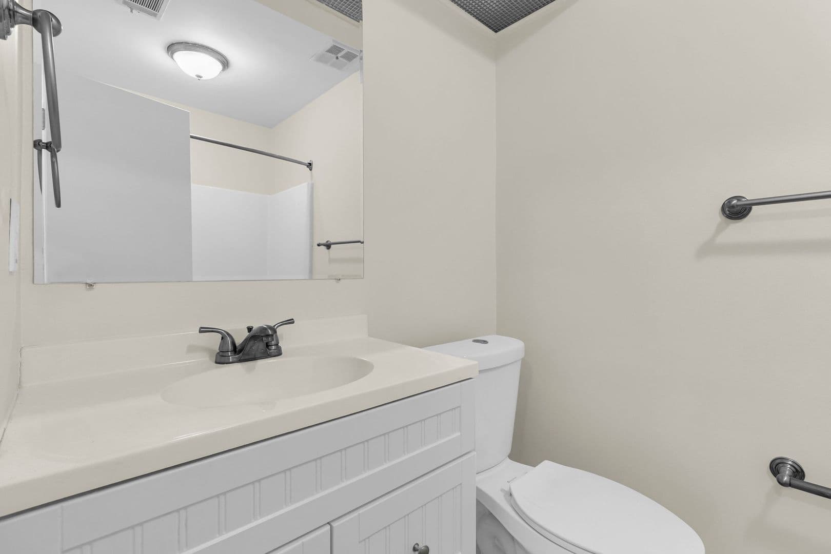 Mt Pleasant House: 1105 Hidden Cove Dr