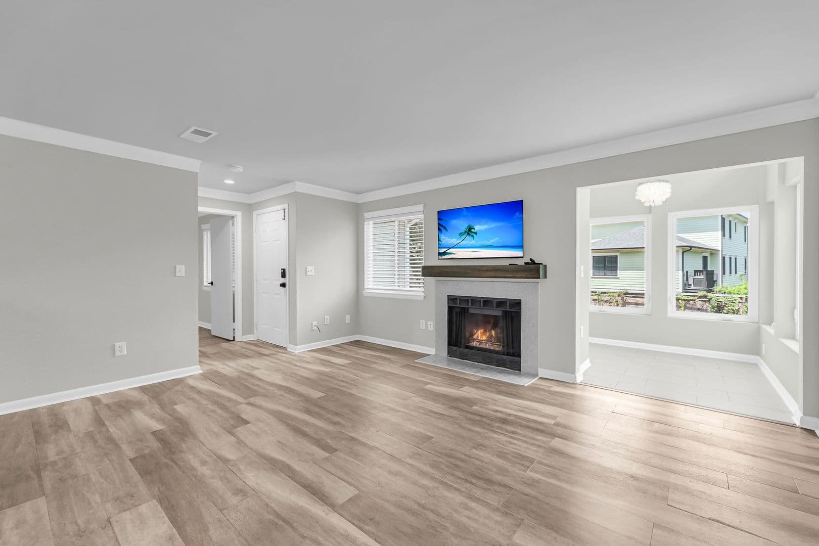 Mount Pleasant Condo: 266 Alexandra Dr, Unit 11