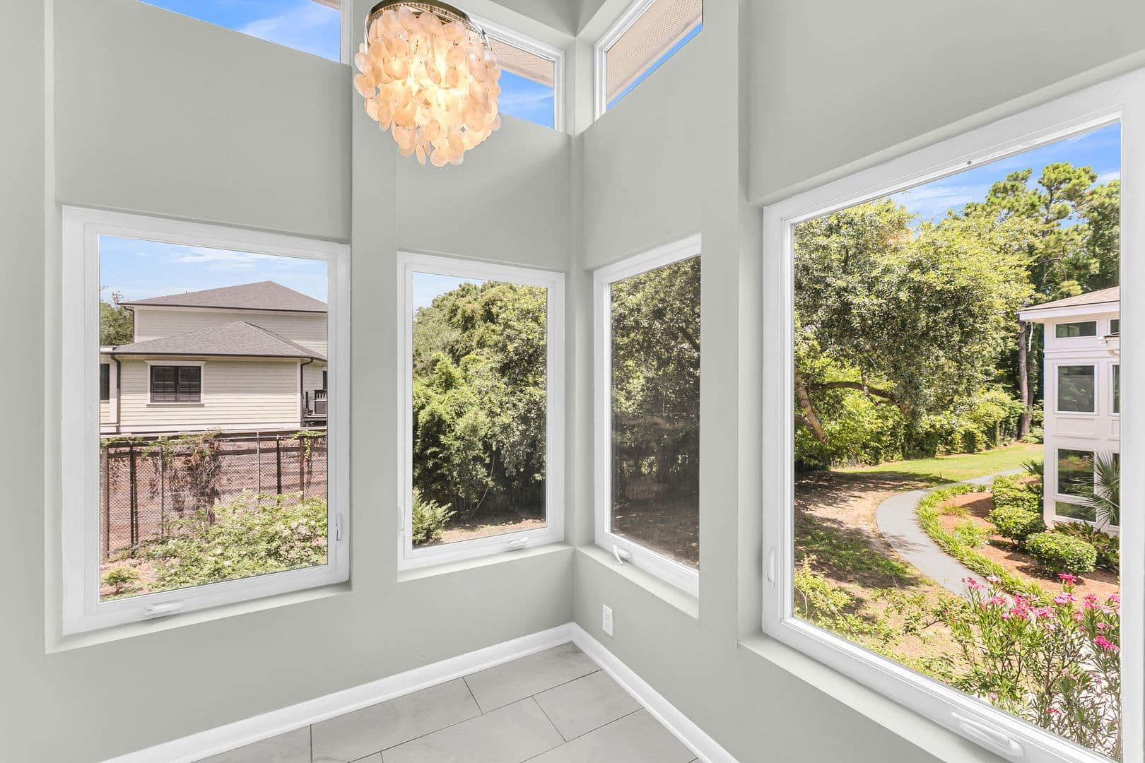 Mount Pleasant Condo: 266 Alexandra Dr, Unit 11