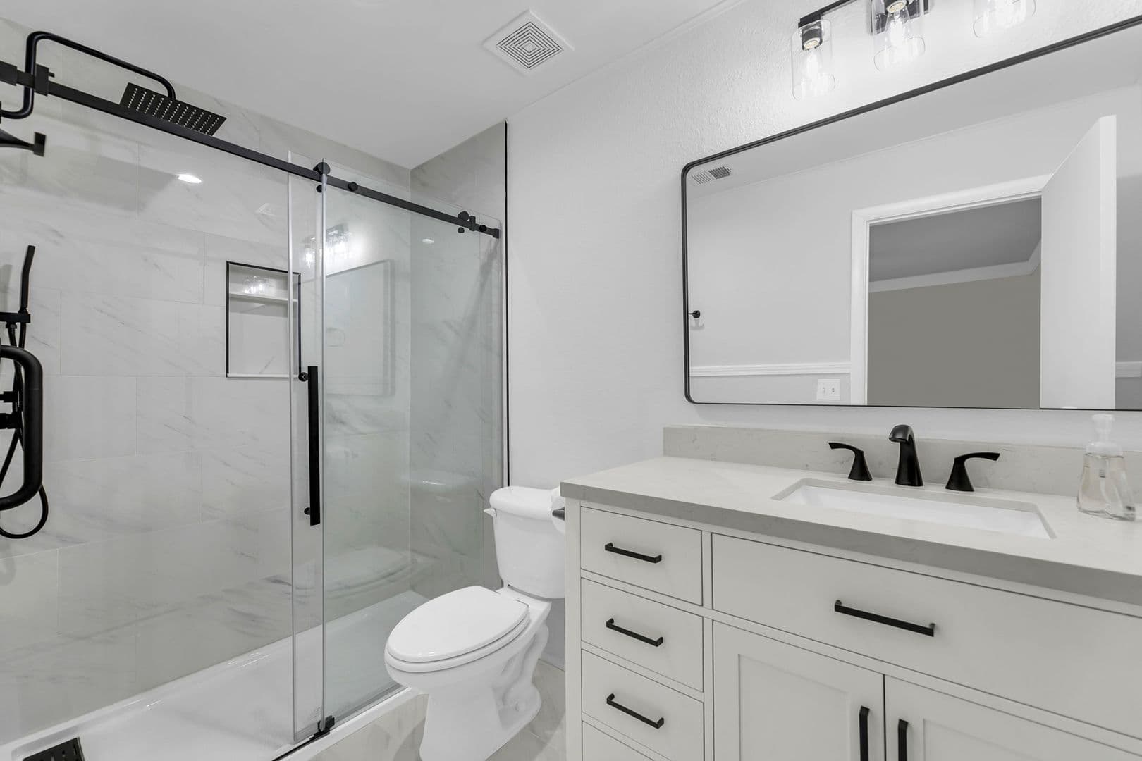 Mount Pleasant Condo: 266 Alexandra Dr, Unit 11