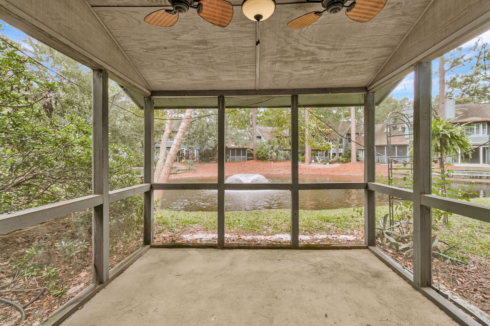 Mt Pleasant House: 1105 Hidden Cove Dr