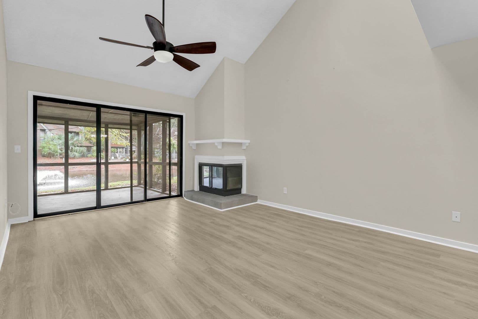 Mt Pleasant House: 1105 Hidden Cove Dr