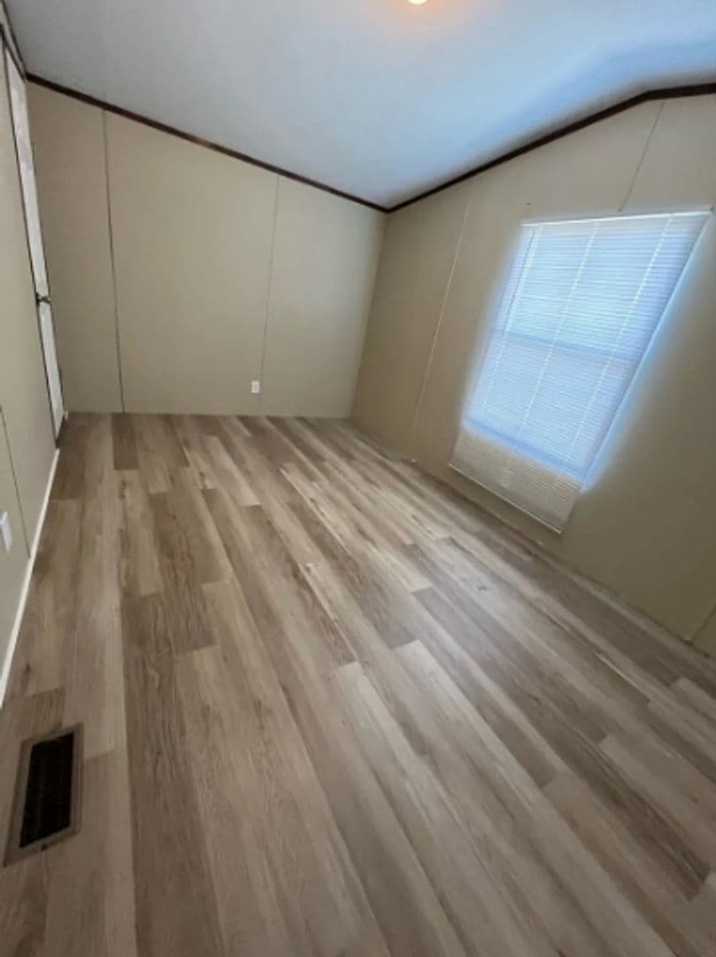 Corsicana House: 5260 SWCR 1140