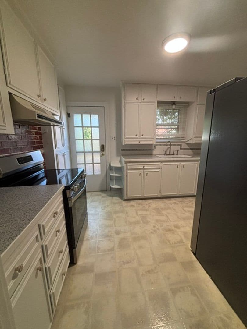 Cheyenne Apartment: 1804 E 19th St