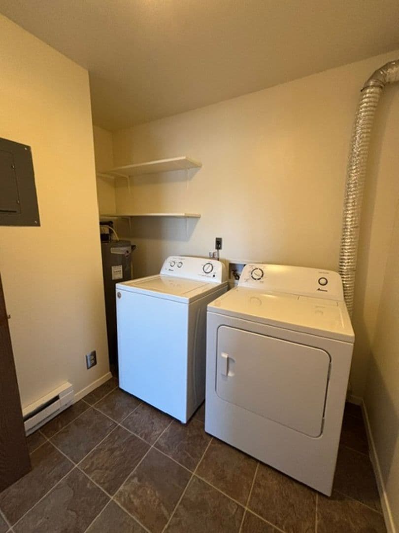 Cheyenne Apartment: 402 Miller Lane