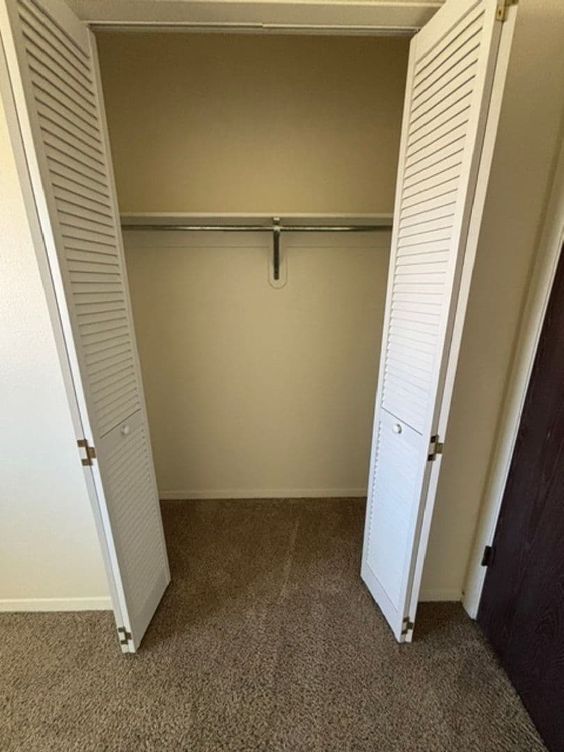 Cheyenne Apartment: 402 Miller Lane