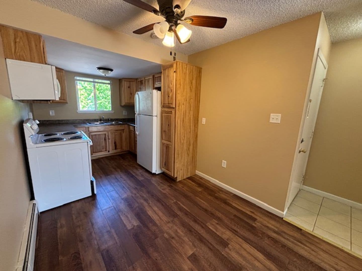 Cheyenne Apartment: 4712 E. 12th St.