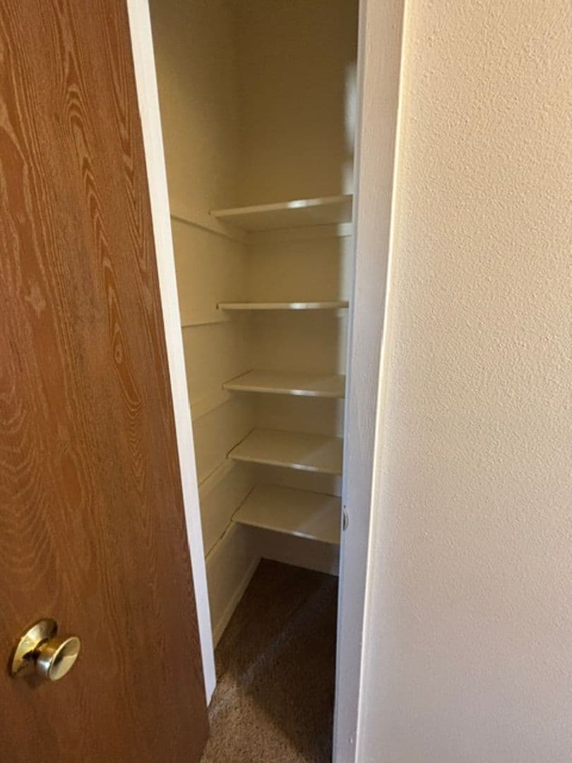Cheyenne Apartment: 402 Miller Lane