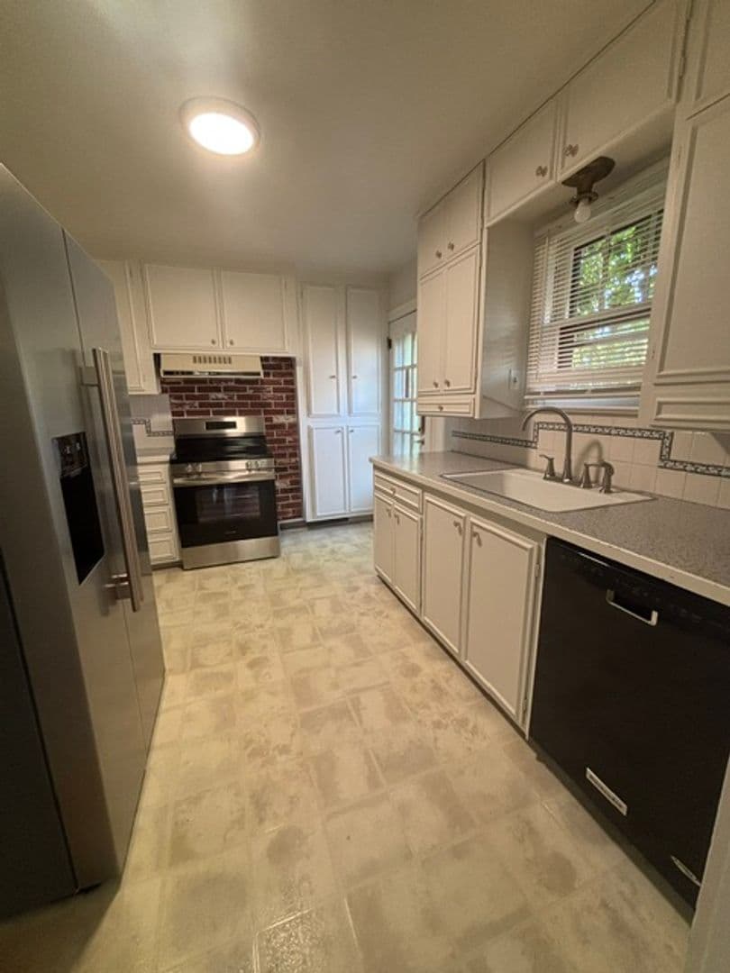 Cheyenne Apartment: 1804 E 19th St