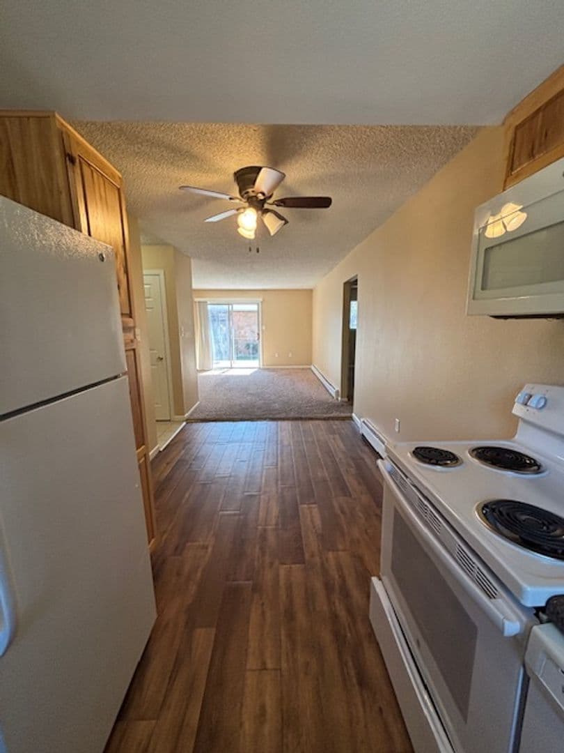 Cheyenne Apartment: 4712 E. 12th St.