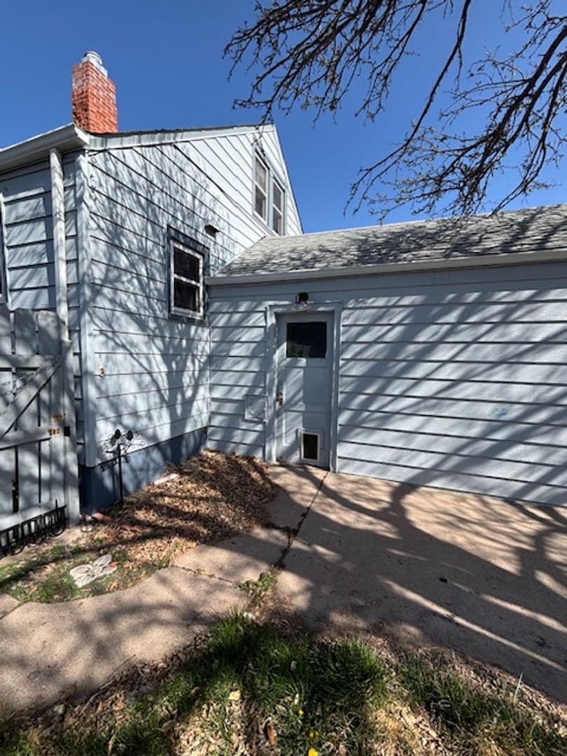 Cheyenne Apartment: 3525 McComb Avenue