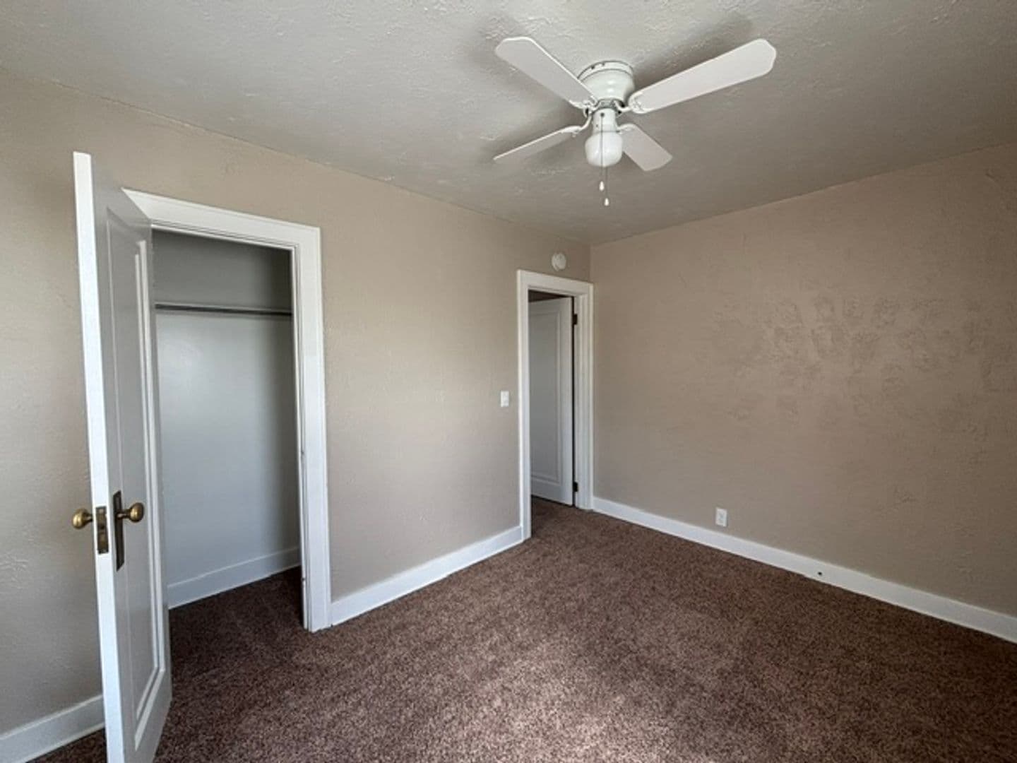 Cheyenne Apartment: 2110 E. 13th Street