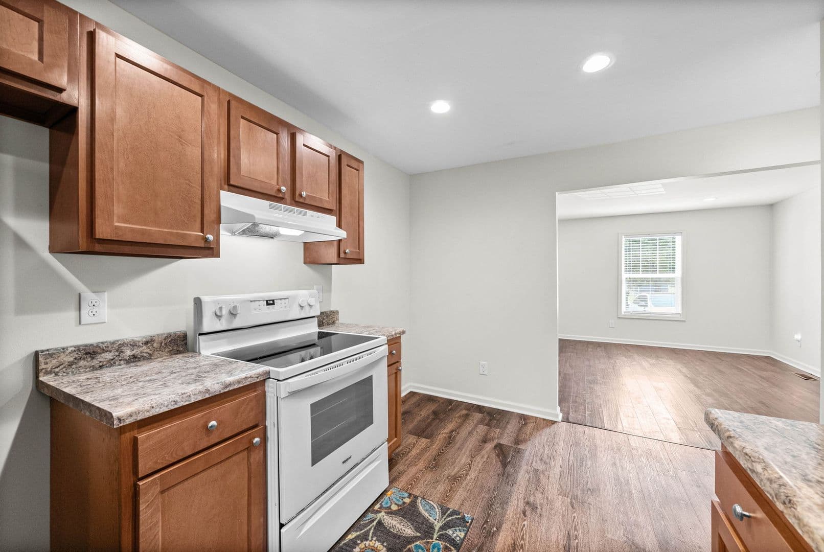 Hopkinsville House: 2705 Jennette Circle