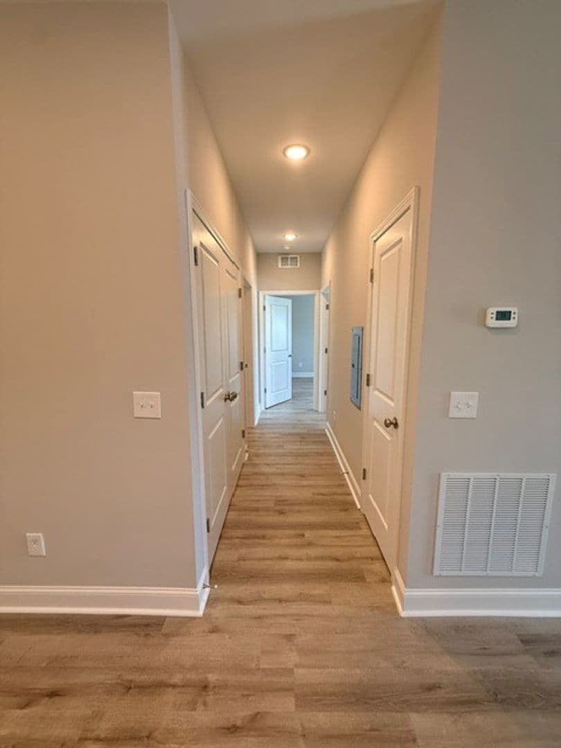 Bowling Green Apartment: 308 Hillview Mills - 121-308 Hillview Mills, Apt 121