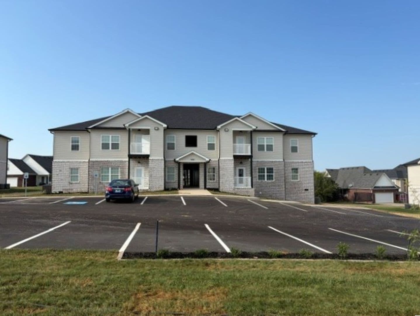 Bowling Green Apartment: 308 Hillview Mills - 113-308 Hillview Mills, Apt 113