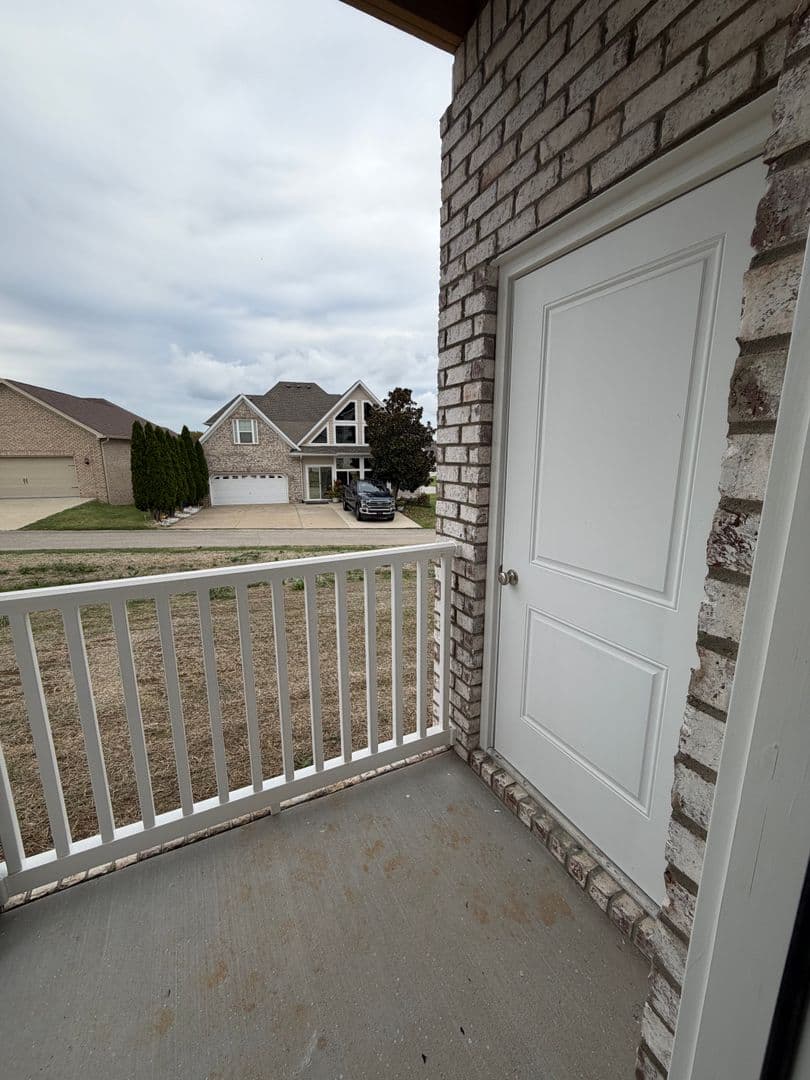 Bowling Green Apartment: 308 Hillview Mills - 114-308 Hillview Mills, Apt 114