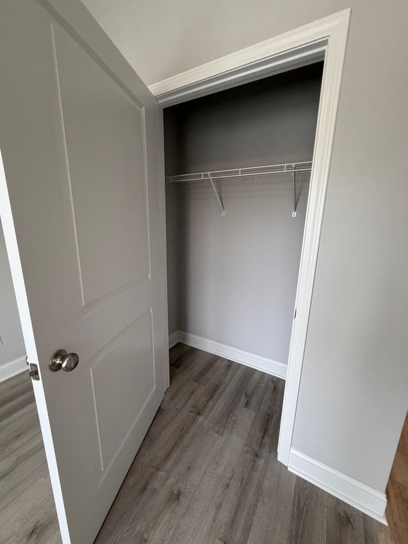 Bowling Green Apartment: 308 Hillview Mills - 114-308 Hillview Mills, Apt 114