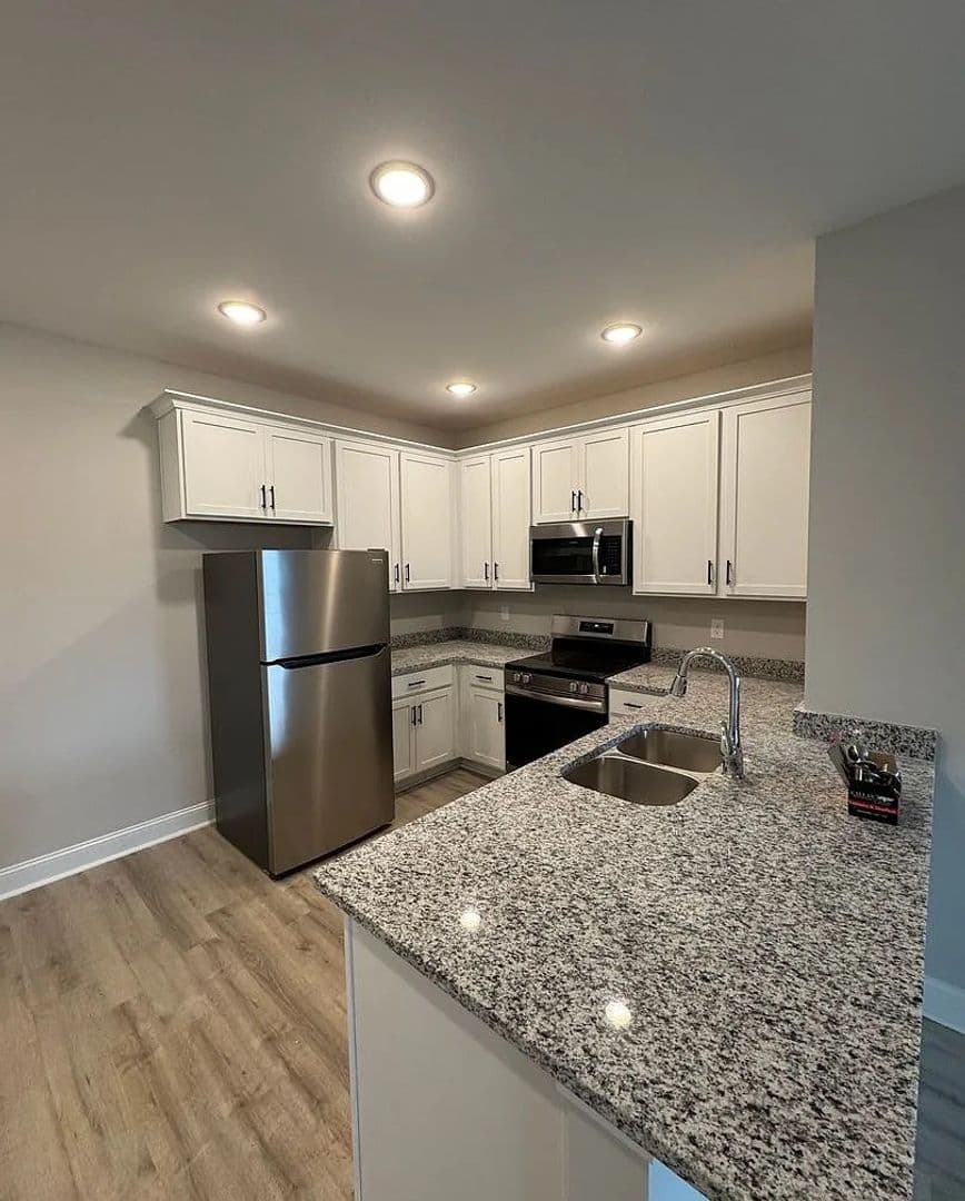 Bowling Green Apartment: 308 Hillview Mills - 123-308 Hillview Mills, Apt 123