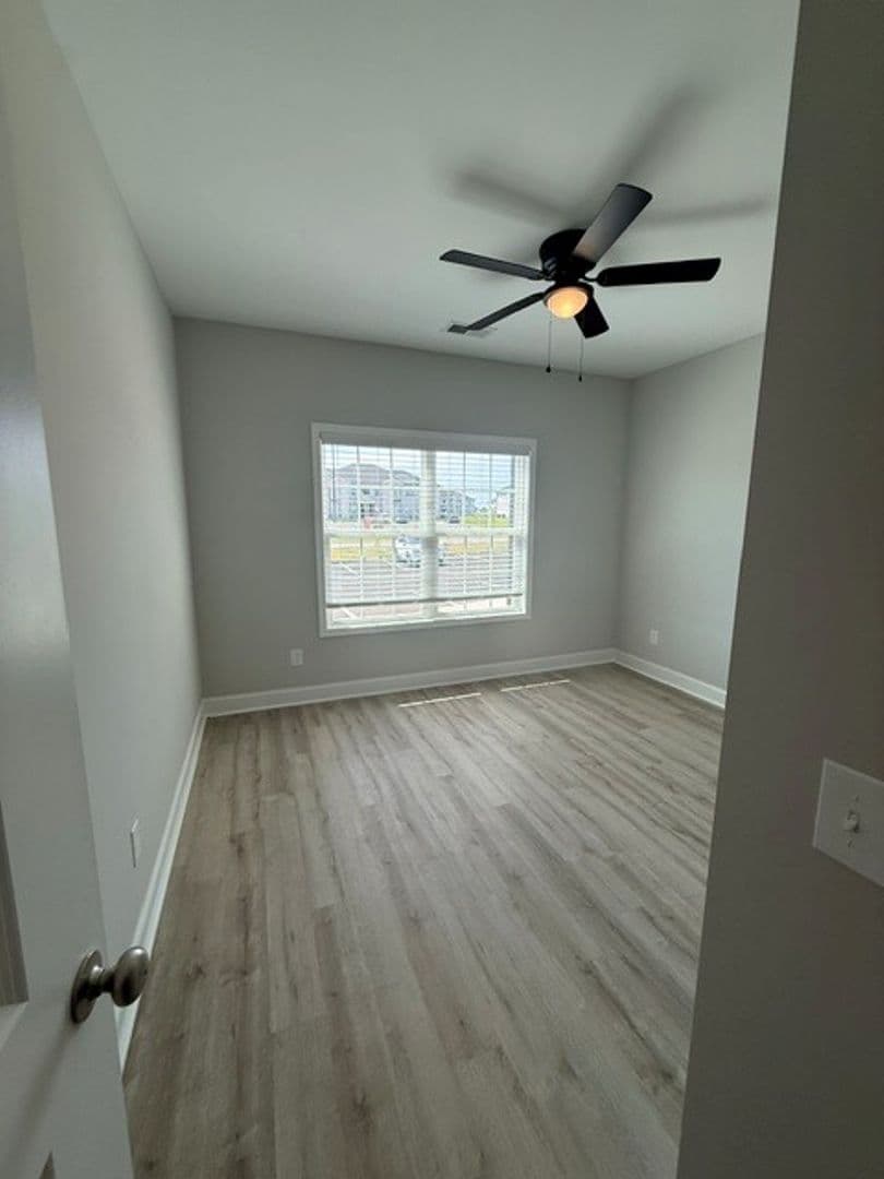 Bowling Green Apartment: 308 Hillview Mills - 123-308 Hillview Mills, Apt 123