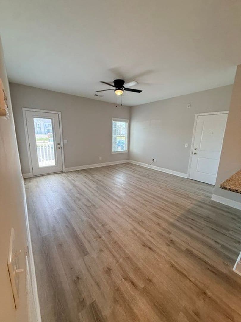 Bowling Green Apartment: 308 Hillview Mills - 121-308 Hillview Mills, Apt 121