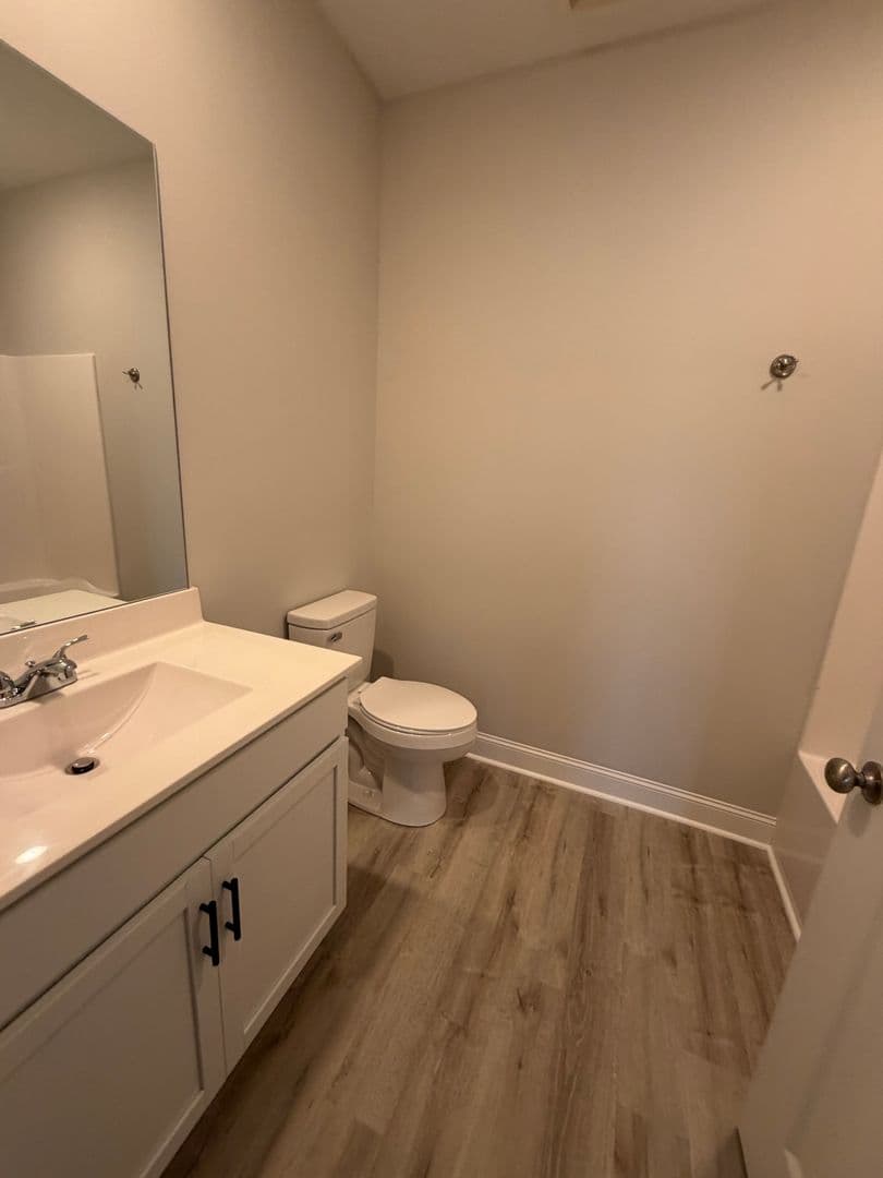 Bowling Green Apartment: 308 Hillview Mills - 114-308 Hillview Mills, Apt 114