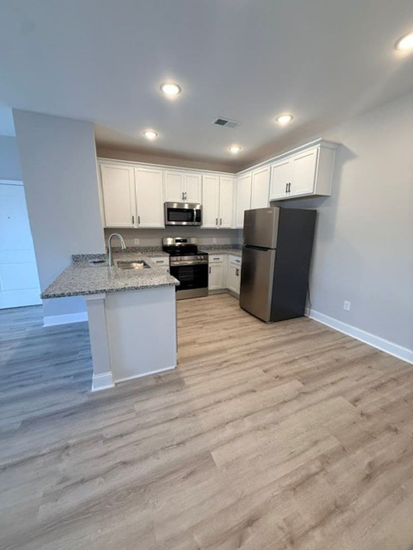 Bowling Green Apartment: 308 Hillview Mills - 123-308 Hillview Mills, Apt 123