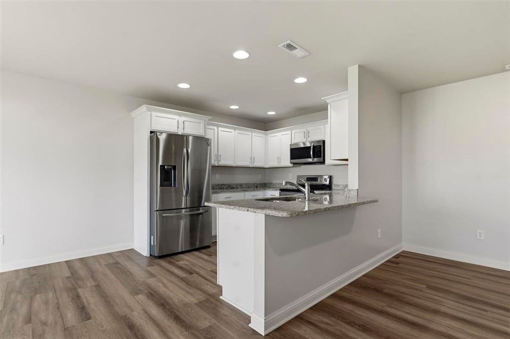 Bowling Green House: 7191 Seagraves Ct