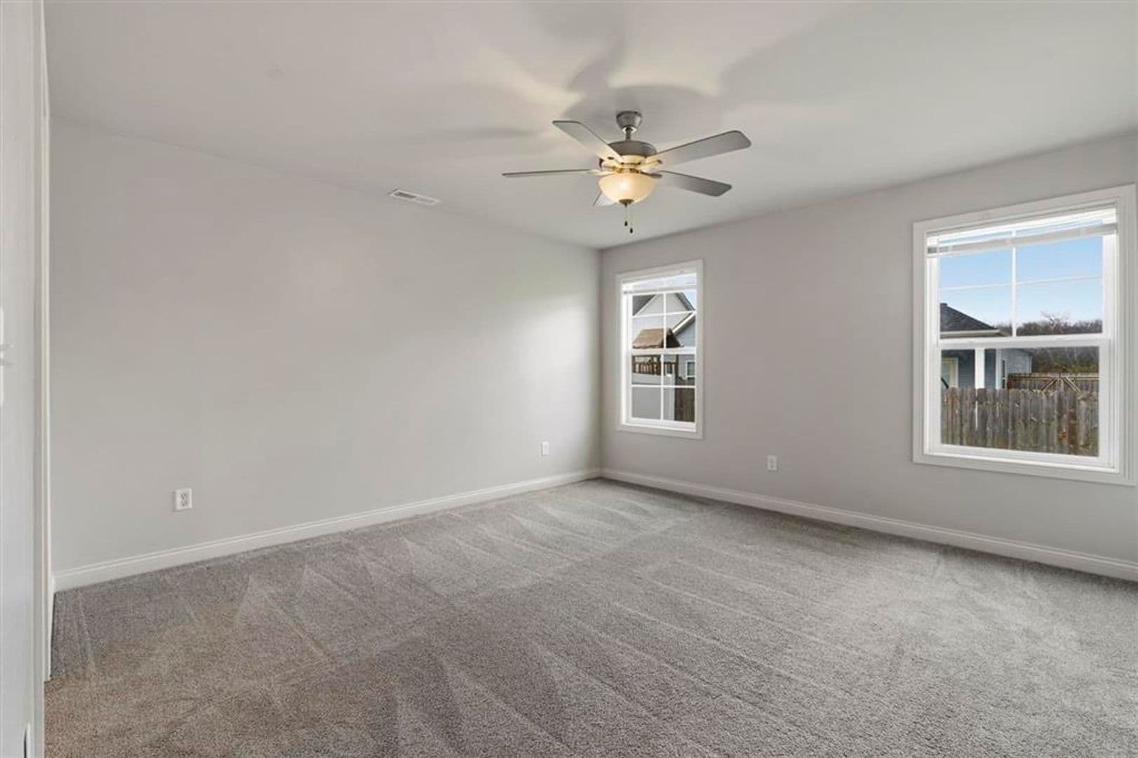 Bowling Green House: 7191 Seagraves Ct