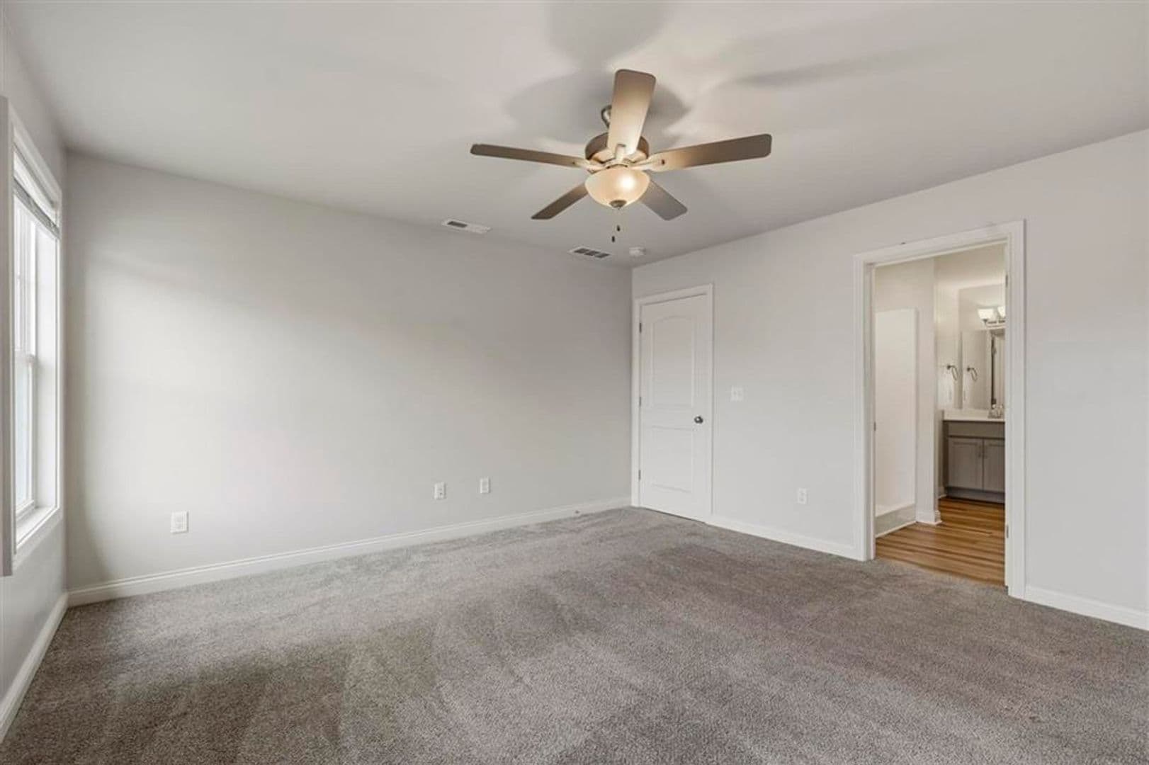 Bowling Green House: 7191 Seagraves Ct