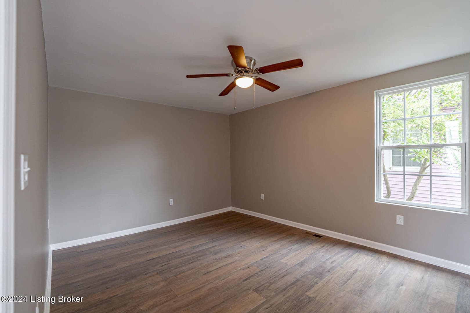 Louisville House: 1246 Schiller Avenue